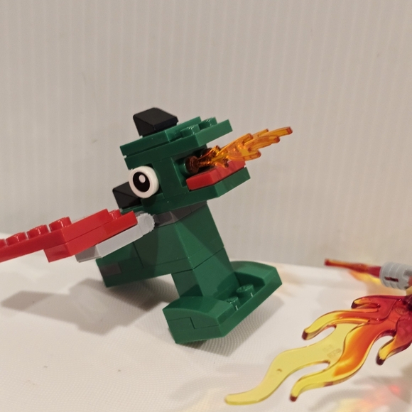 Lego Creative Building Mini Figure Set - Picture 2 of 9